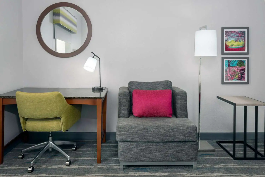 Hampton Inn & Suites Winston-Salem/University Area, NC - Chambres