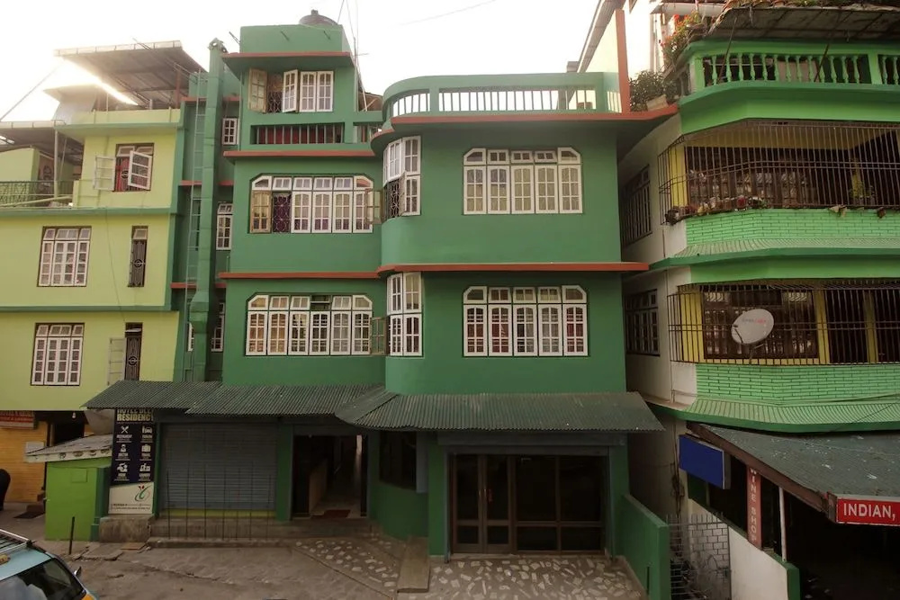 OYO 8719 Hotel Deep Residency