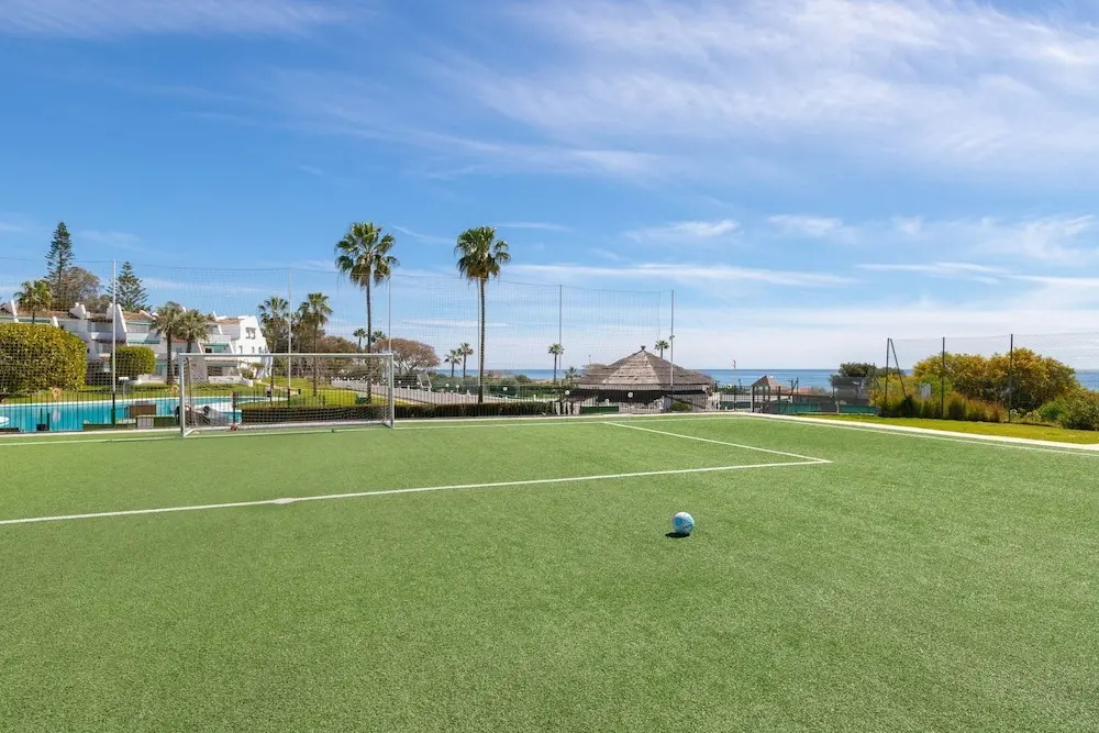 Lunamar in Marbella With 4 Bedrooms and 3 Bathrooms