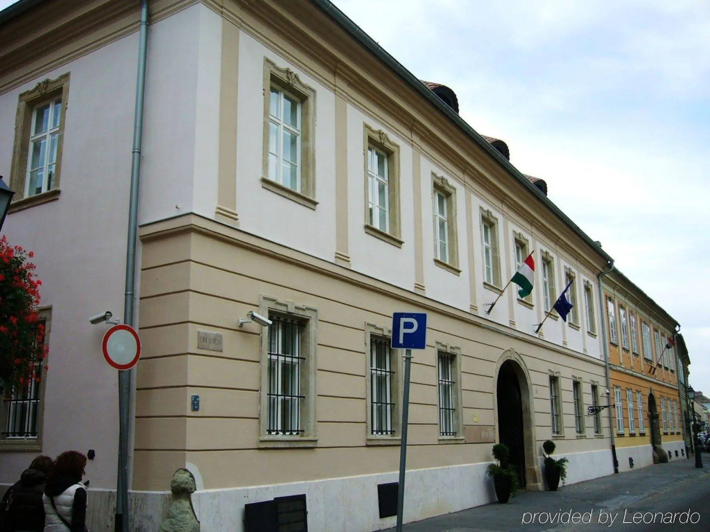 Buda Castle Hotel — фото