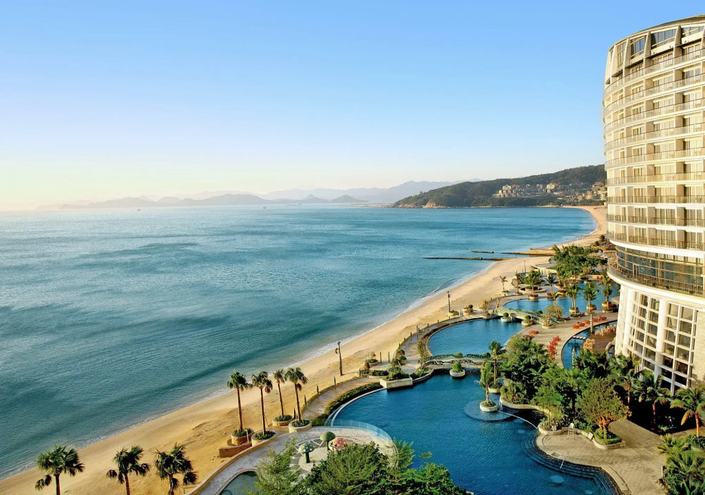 Beach & Waterfront