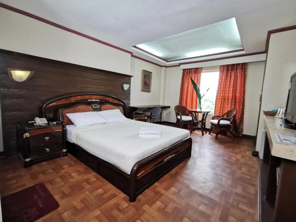 Deluxe Double room (full double bed)