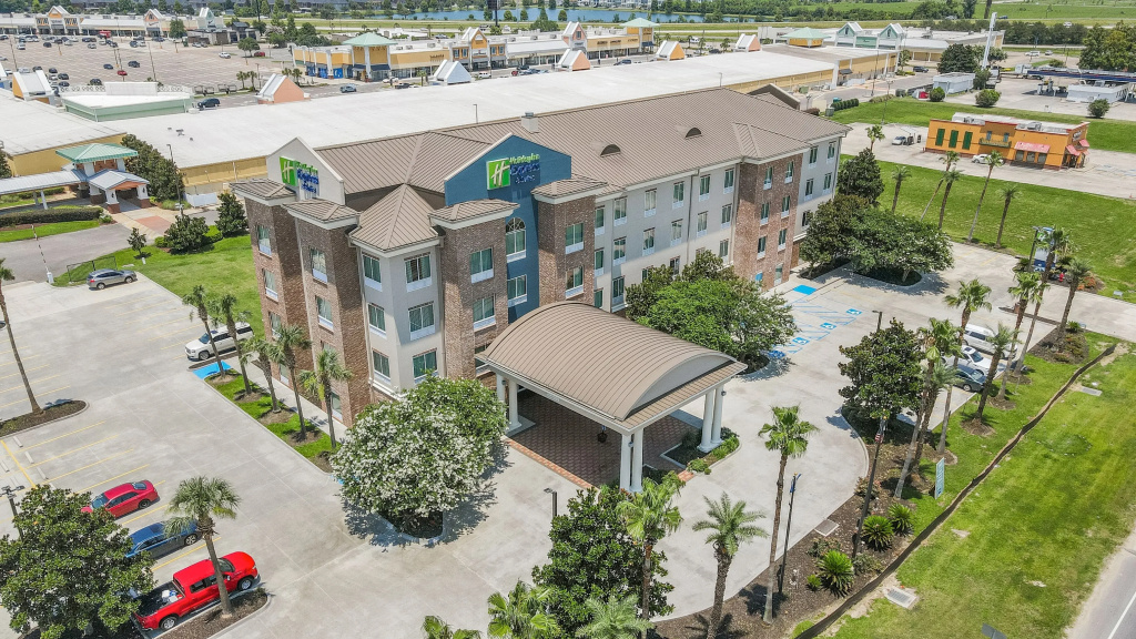 Holiday Inn Express & Suites Gonzales by IHG