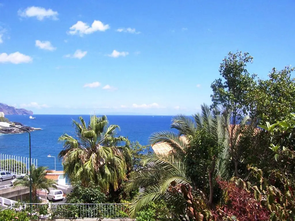 Bungalow with sea view