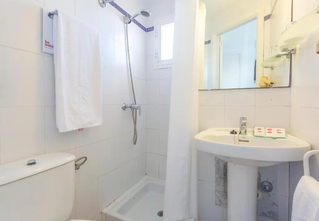 Economy Double room (full double bed)