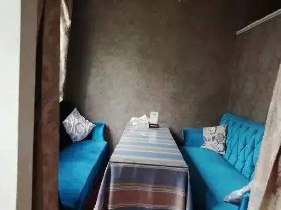 Taichuan Business Hotel