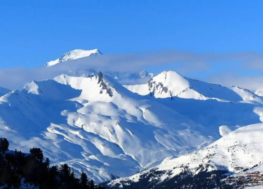 Chalet in Paradiski With Stunning Ski Views