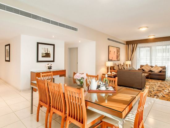 Golden Sands Hotel Apartments