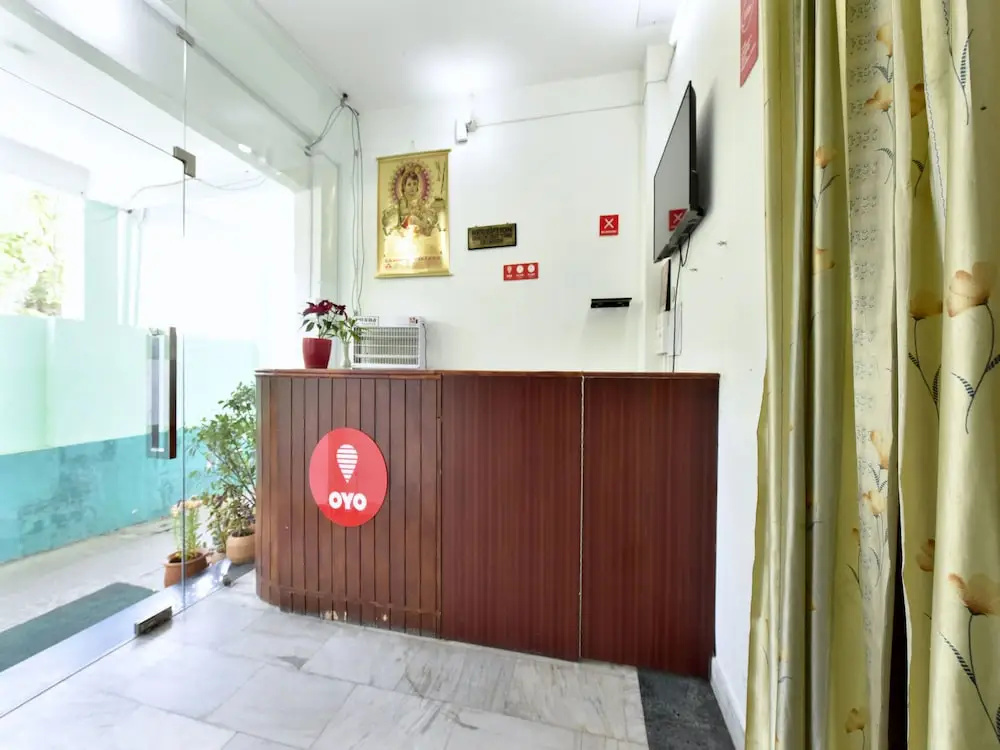 OYO 12846 Hotel Sunita