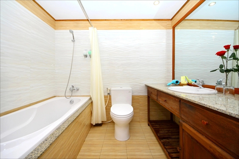 Standard Double room with balcony (full double bed)