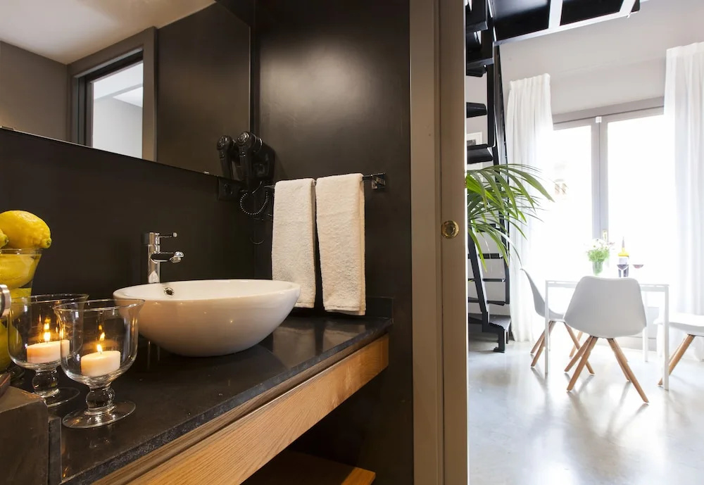 Apartment with balcony