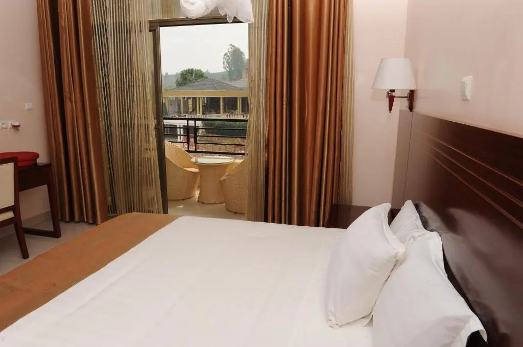 Deluxe Double room with balcony (full double bed)