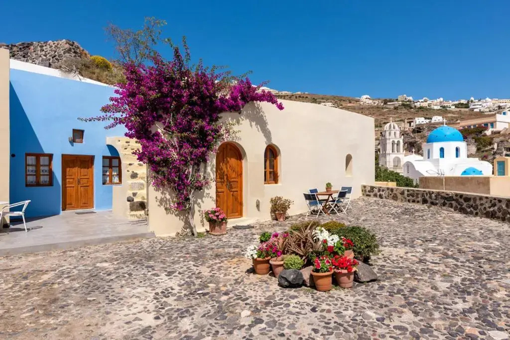 Charming Restored 300yr-0ld Guest House