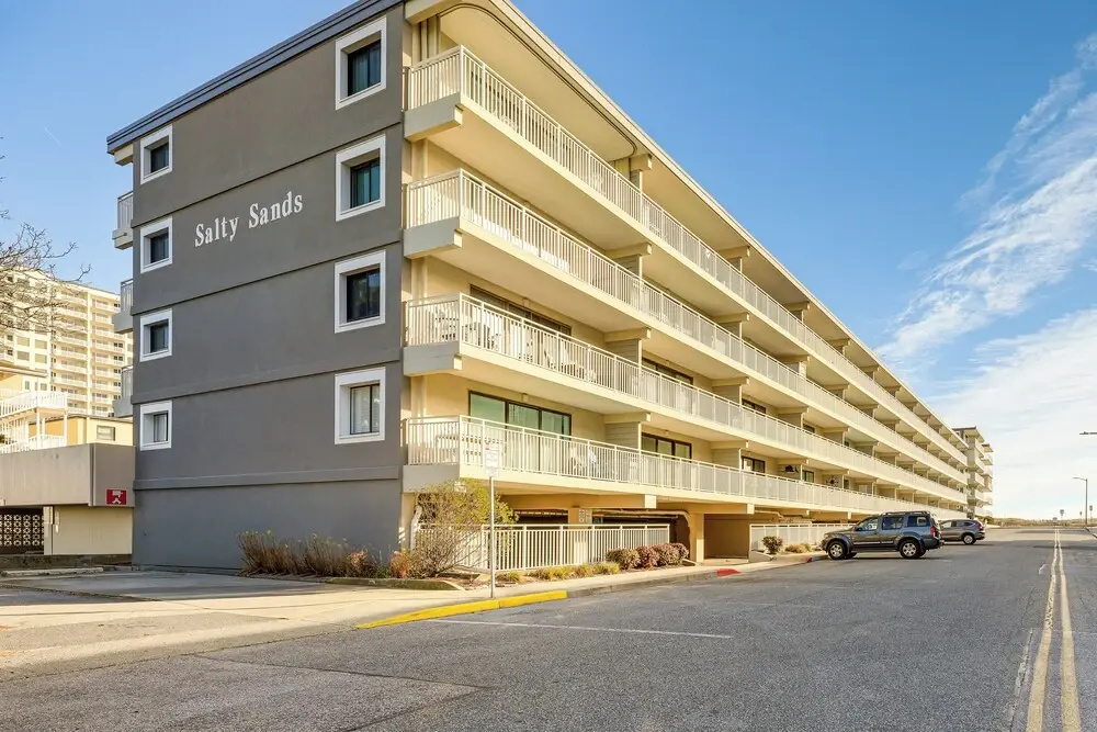Walk to Beach! Modern Ocean City Condo w/ Balcony