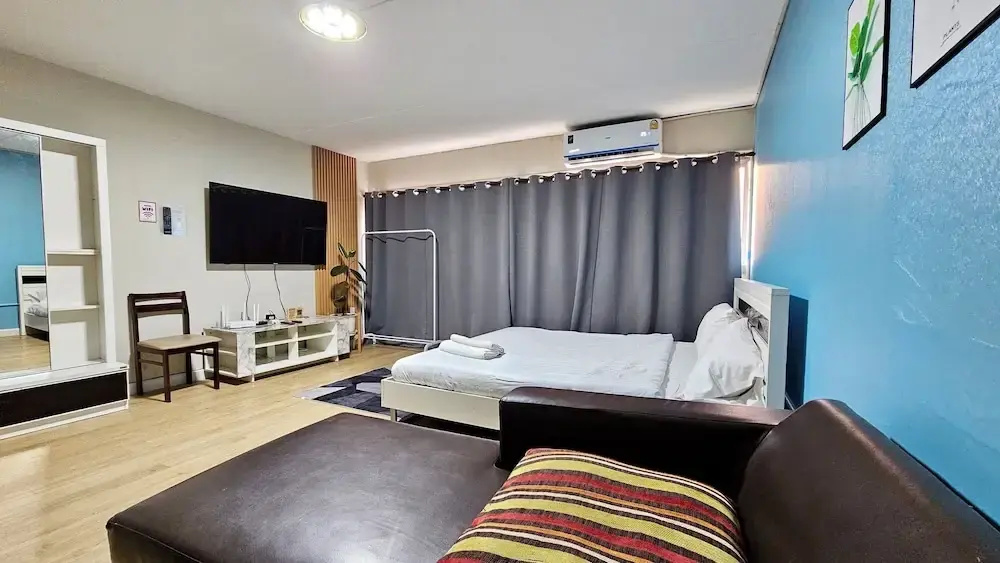 IMPACT Muang Thong Thani,daily rental room, Muang Thong Popular Condo C5 — фото