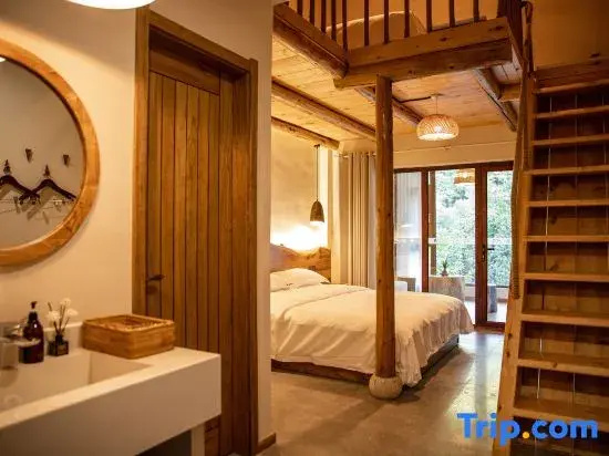 Standard Double Attic room (twin beds)