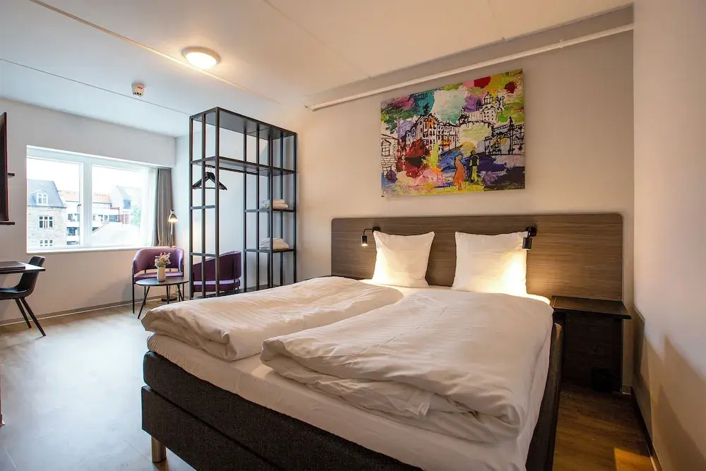 Double Studio (full double bed)