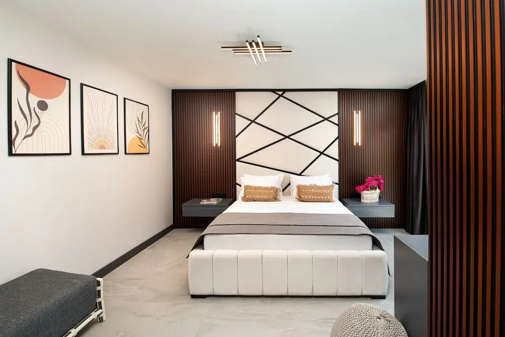 Grand room