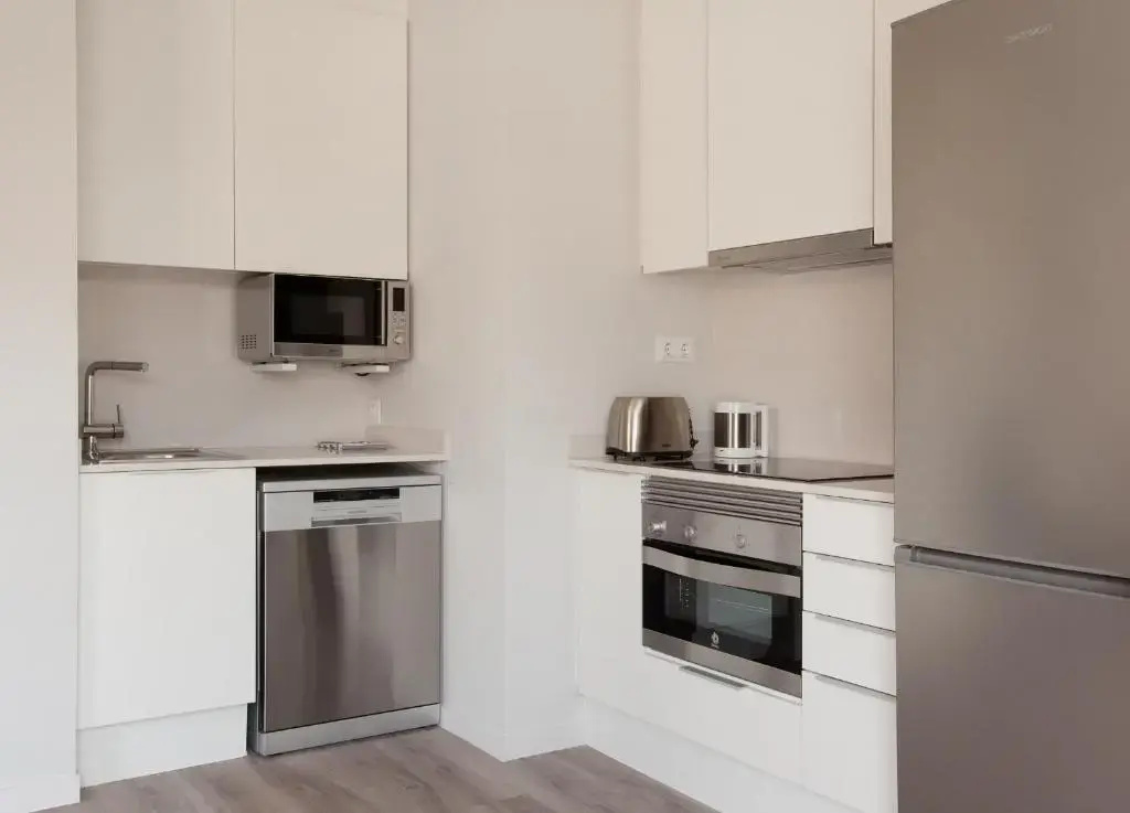 3 Bedrooms Penthouse Apartment