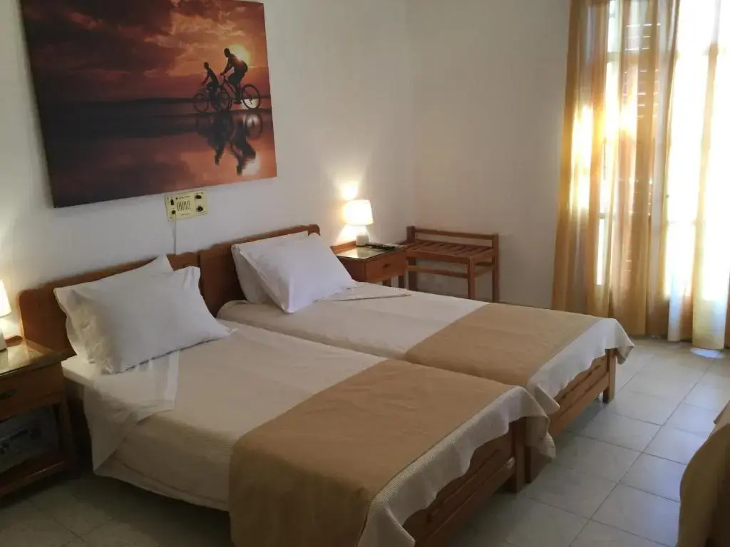 Economy room