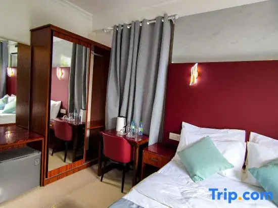 Deluxe Double room (twin beds)