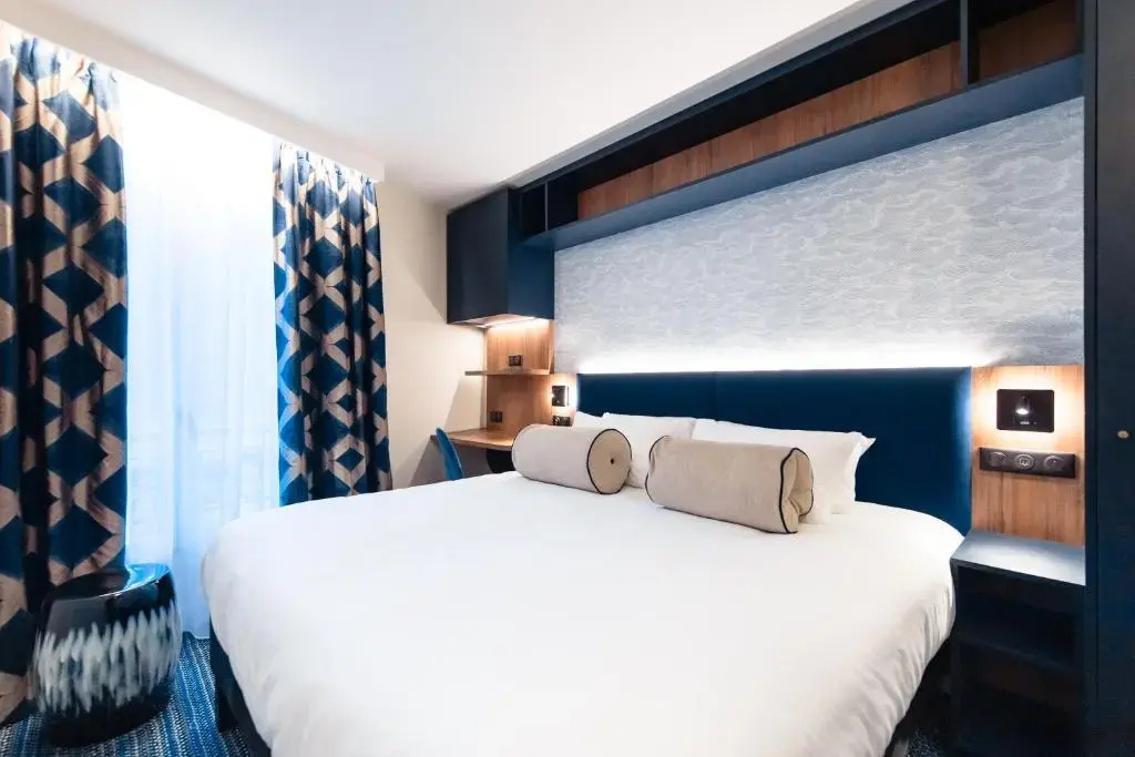 Superior Large Double room (full double bed)