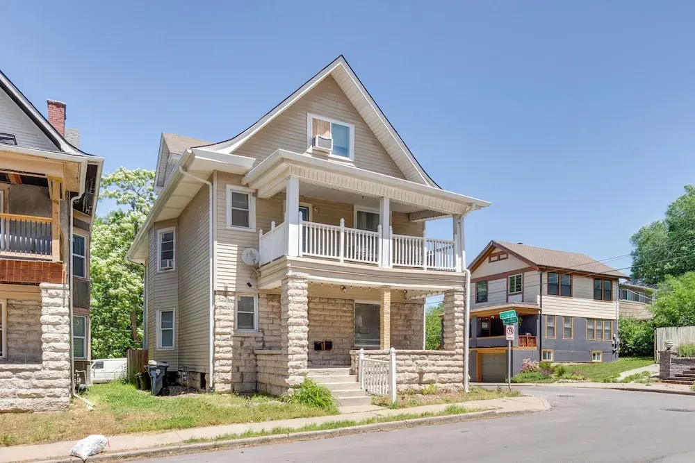Modern 2BR Kansas City Condo Near Downtown