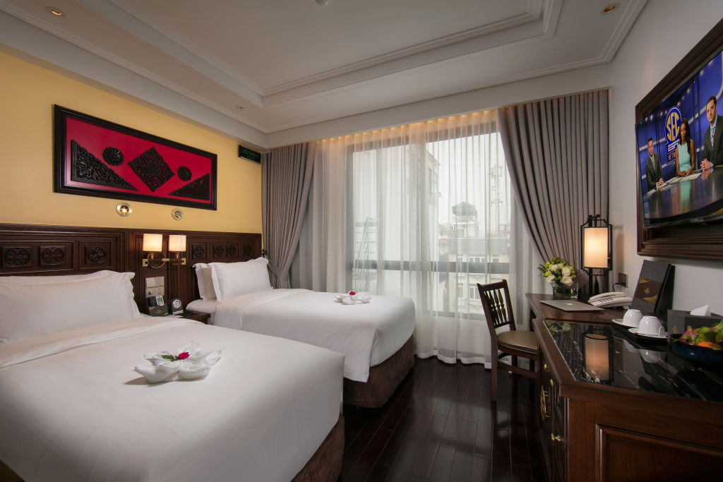 Отель Lucien Hanoi Lakeside Hotel & Rooftop в Ханое
