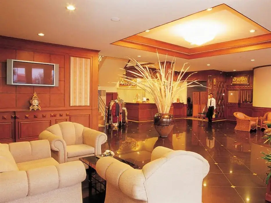 Lobby & Reception