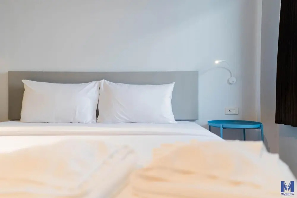 Двухместный номер Standard с видом на город 2 отдельные кровати в Manonta Budget Hotel