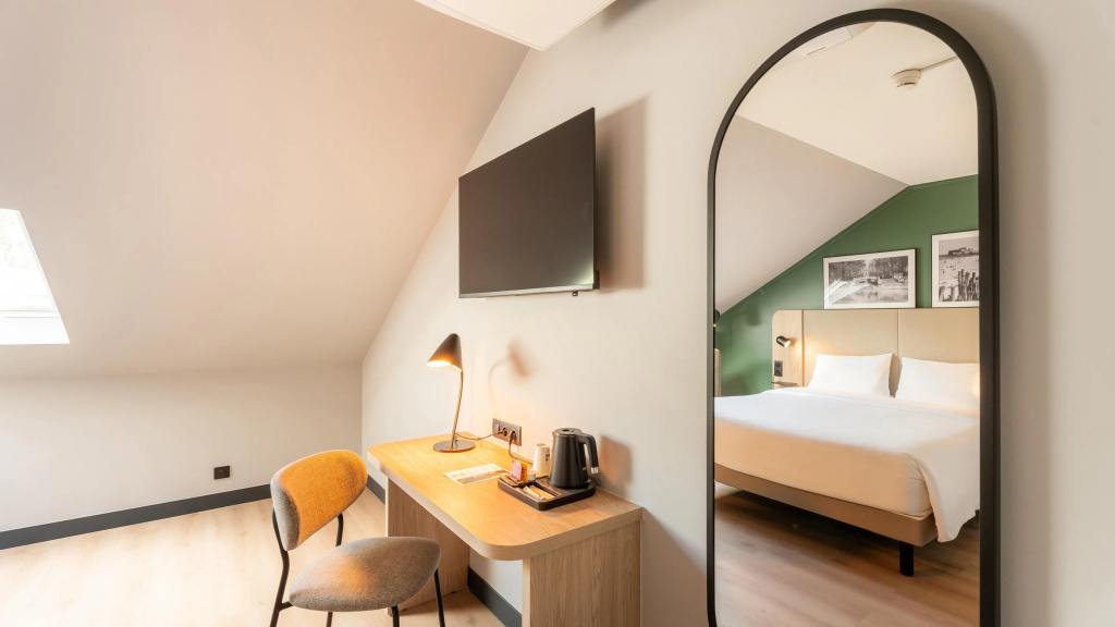 Standard Triple room