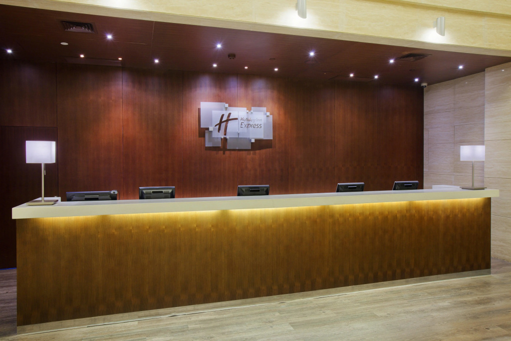 Lobby & Reception