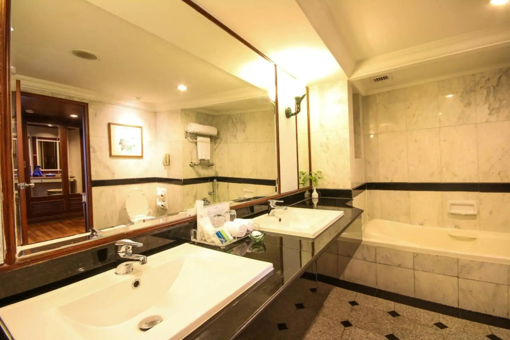 Golden Tulip Sovereign Hotel Bangkok - Général