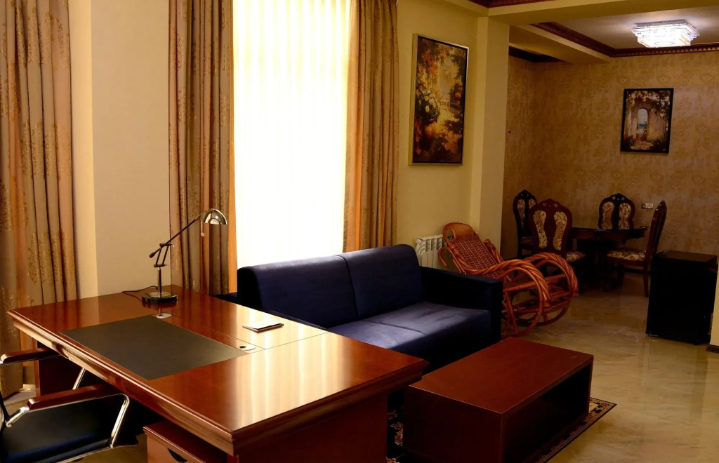 Cron Palace Tbilisi Hotel - Général