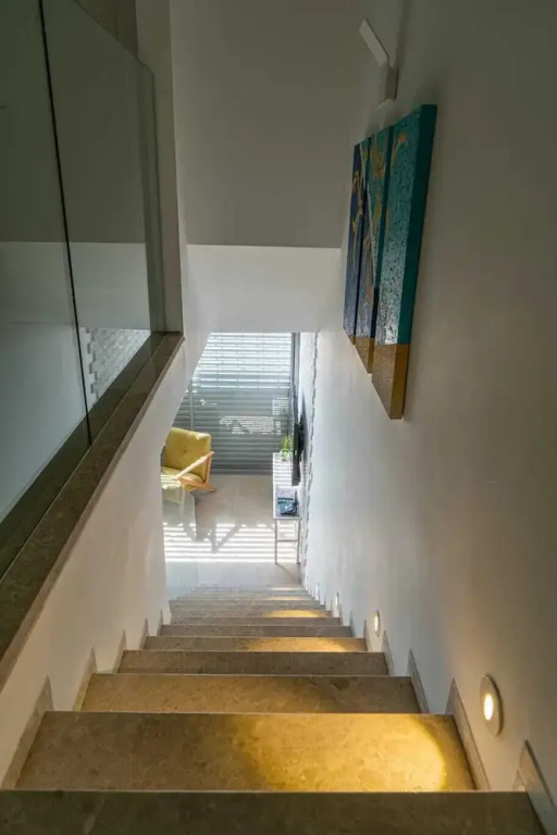 Stunning Beachfront Apt W Epic Sea Views - фото 12