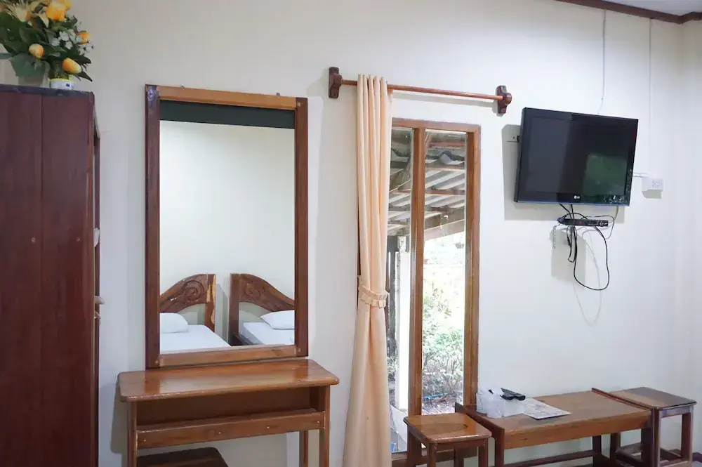 Standard Double Bungalow (twin beds)