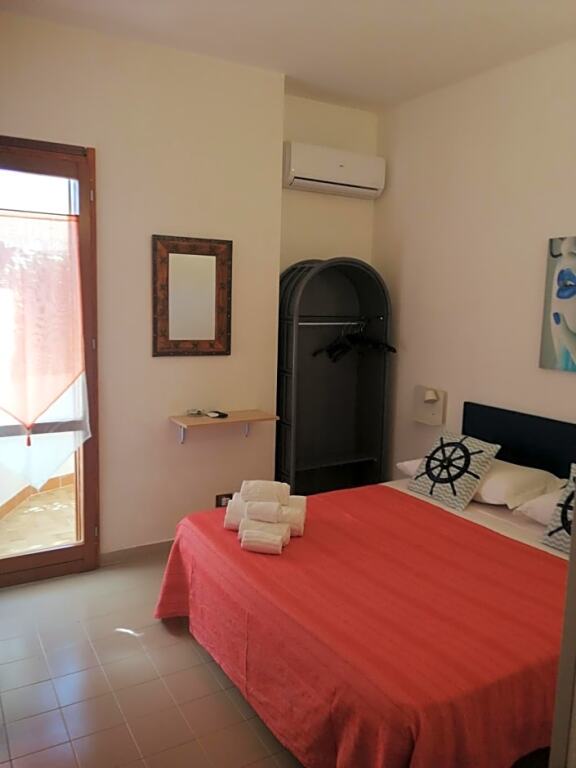 Le Rocce Holiday Rooms