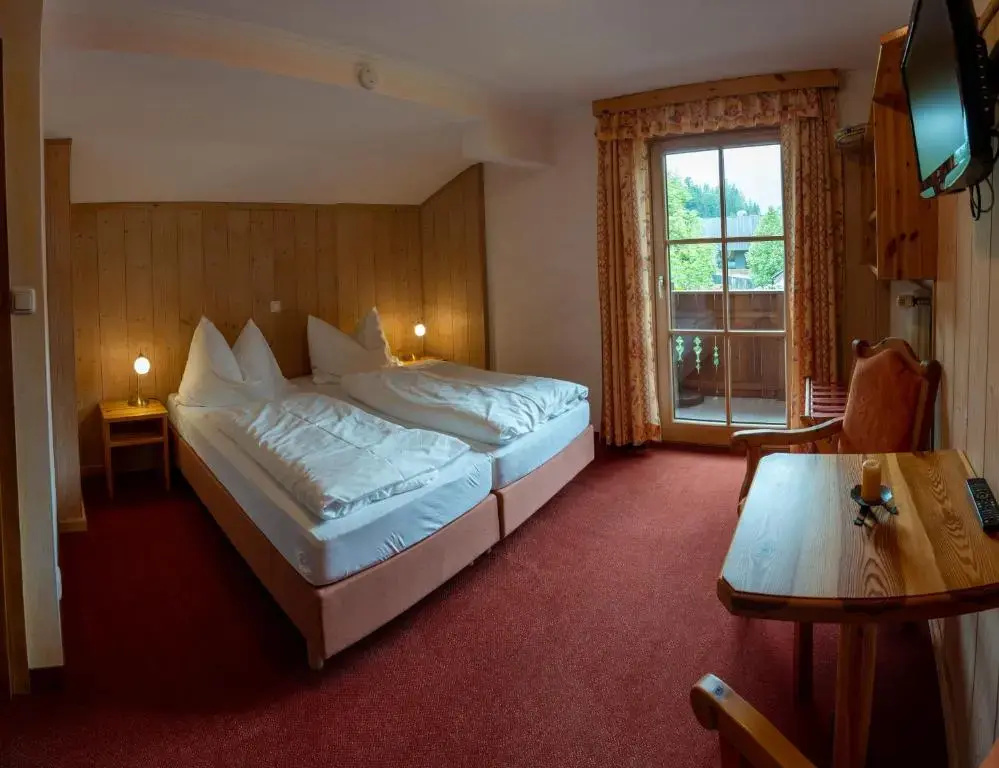 Standard Double room (twin beds)