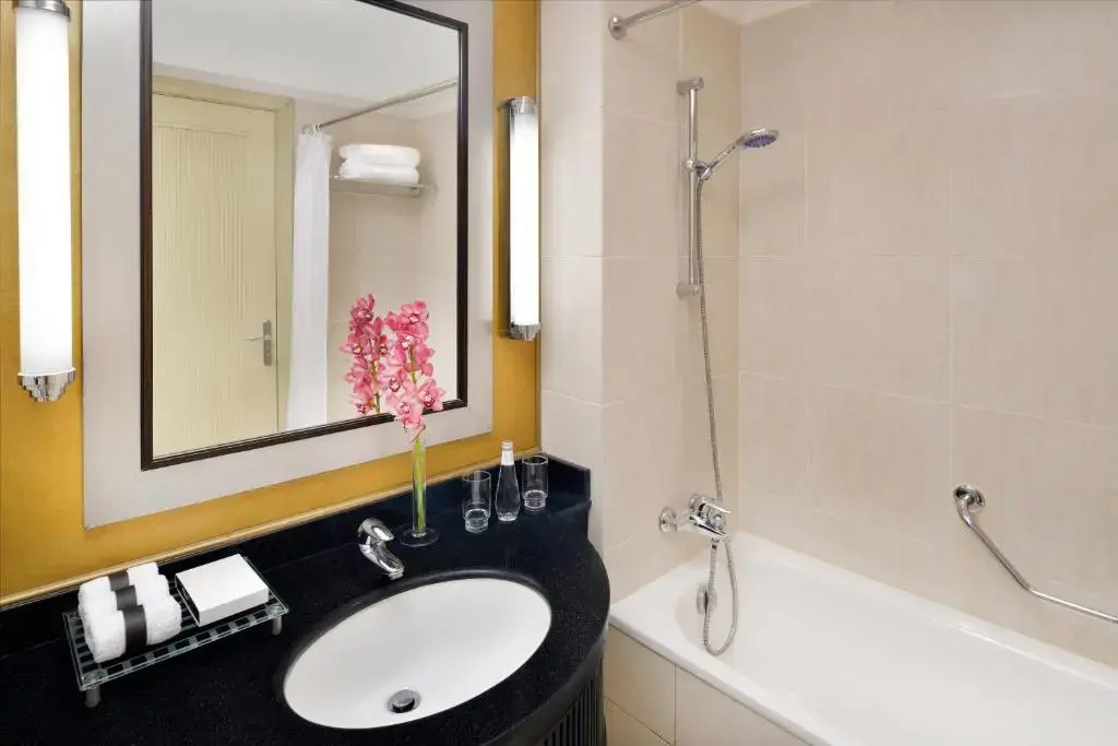 Classic Double room with sea view (twin beds)