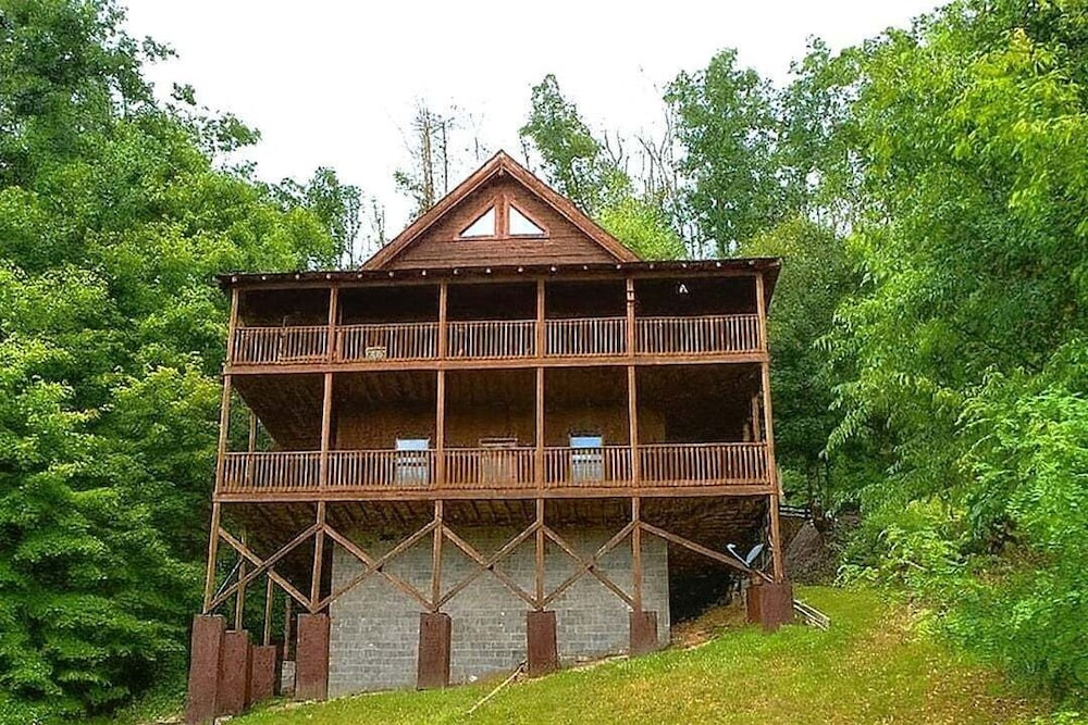 Mountain Paradise 3 Bedroom Cabin