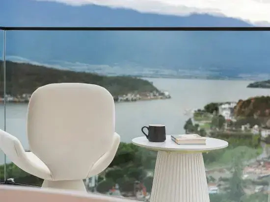 Dali Mubo Holiday Sea View Hotel (Ideal Village Branch)