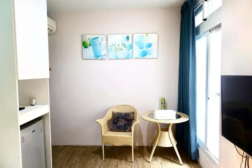 Standard Double room with pool view (full double bed)