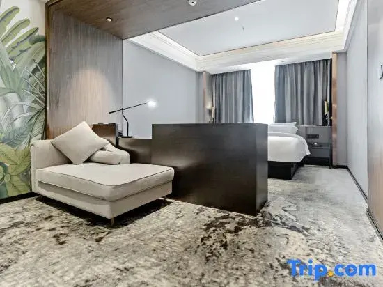 Premier room