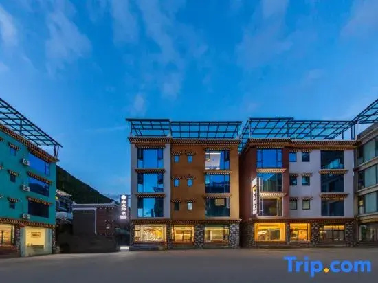 Landscape Impression · Star Sleep Scenic View Villa Mountain Lodge (Mount Siguniang)