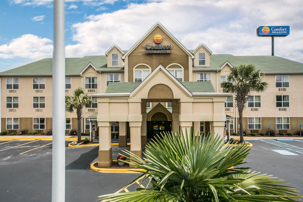 Comfort Inn & Suites Santee I-95 image