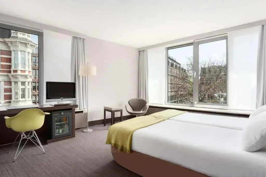 Superior Double room with view (full double bed)