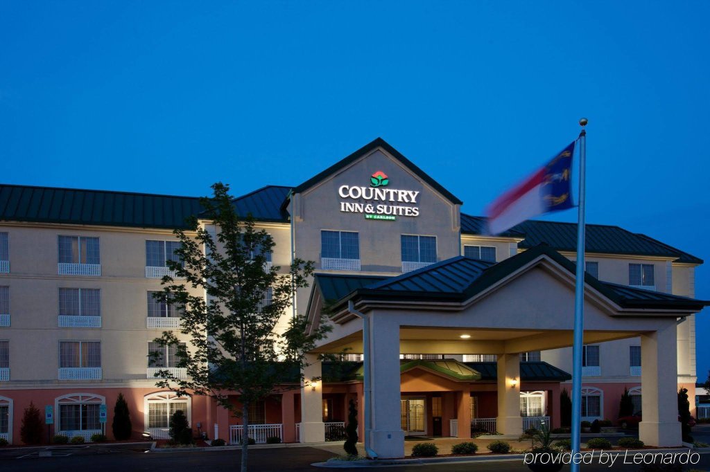 Country Inn & Suites by Radisson, Goldsboro, NC image