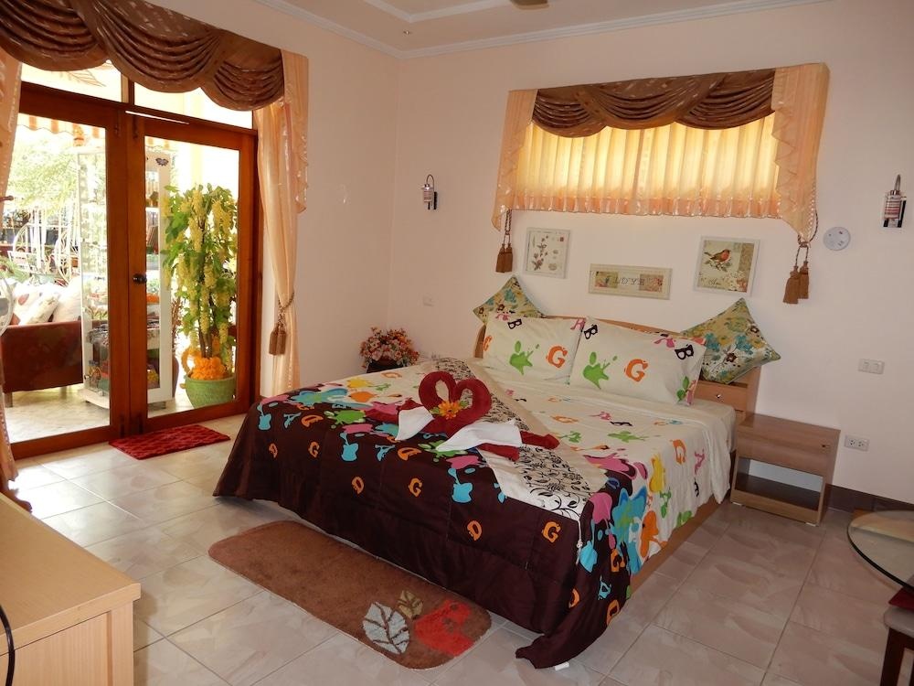 Relaxing Palm Pool Villa — 2