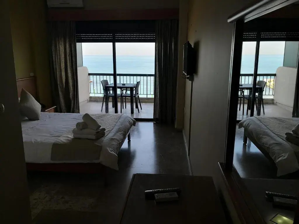 Holiday Suites Hotel And Beach - Chambres