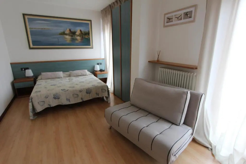 Standard Double room with balcony (full double bed)
